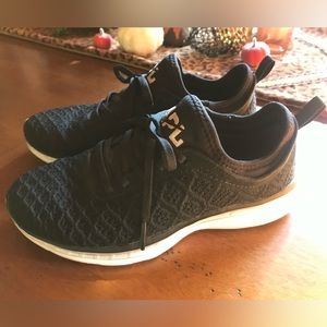 APL Propulsion Running Shoes